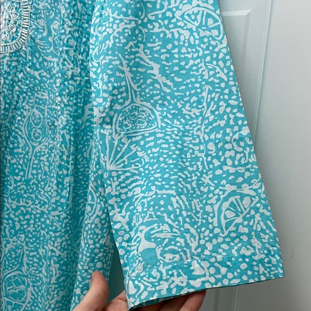 Lilly Pulitzer Sarasota Beaded Turquoise and White Patterned Tunic Top - Sz S - Picture 8 of 16